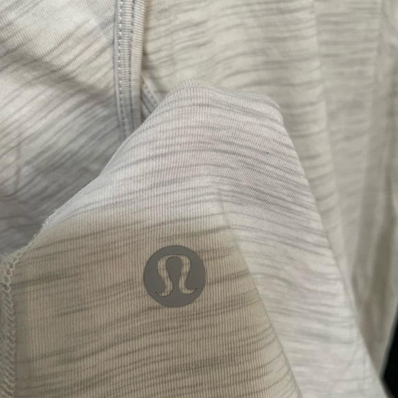 Lululemon Back Into It Long Sleeve Top size 10 - Picture 3 of 3
